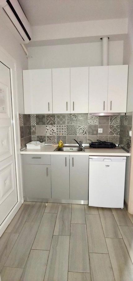 סטאברוס Soso Studios & Apartments מראה חיצוני תמונה