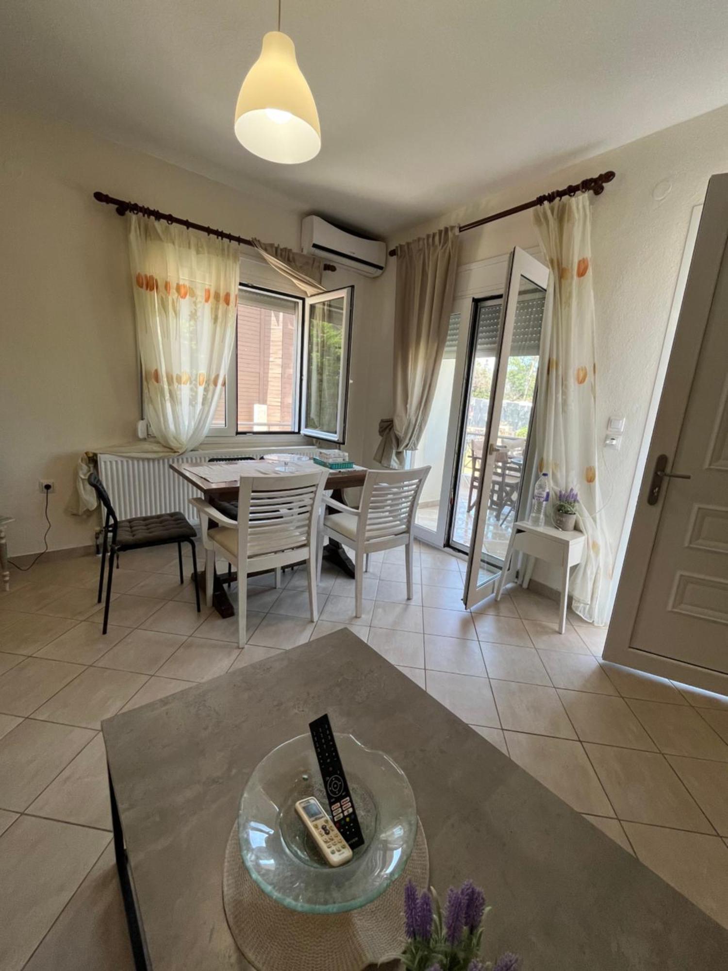 סטאברוס Soso Studios & Apartments מראה חיצוני תמונה